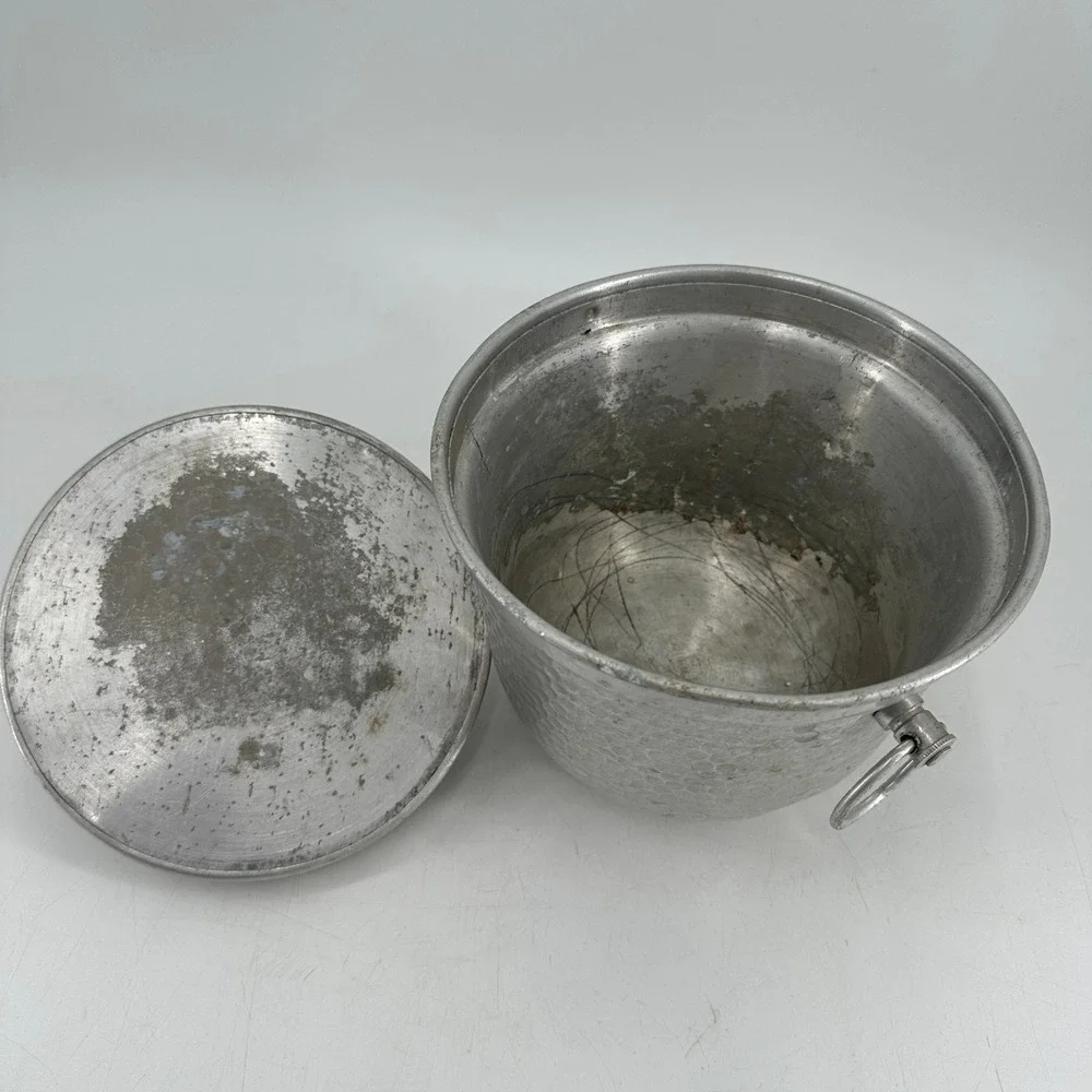 Vintage Hammered Aluminum Ice Bucket with Lid Made in Italy BB-501 Silver MCM